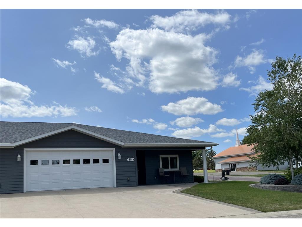 420 Riverbluff Drive Windom MN 56101 6644249 image1