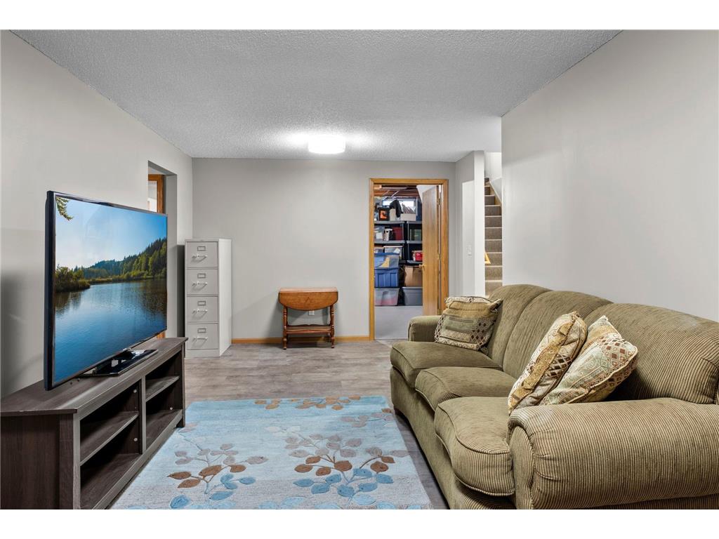 420 Village Court Cambridge MN 55008 7042437 image24