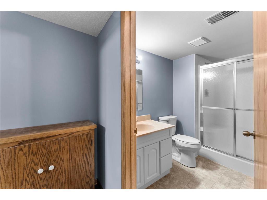 420 Village Court Cambridge MN 55008 7042437 image28