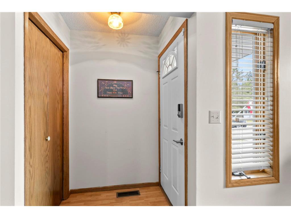 420 Village Court Cambridge MN 55008 7042437 image3