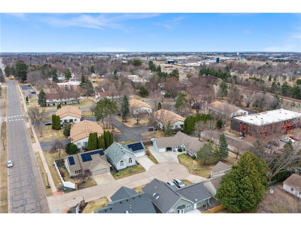 420 Village Court Cambridge MN 55008 7042437 image44