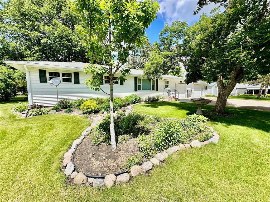 420 W Colfax Street Parkers Prairie MN 56361 6546315 image1