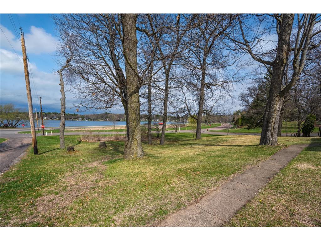 420 Wisconsin Avenue Amery WI 54001 - North Twin Lake 7023071 image3