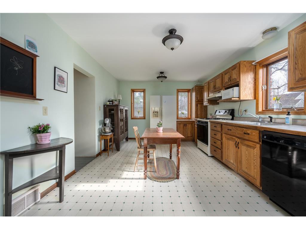 420 Wisconsin Avenue Amery WI 54001 - North Twin Lake 7023071 image5