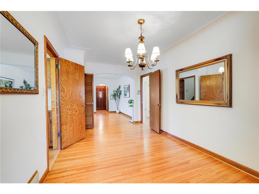 4200 Beard Avenue N Robbinsdale MN 55422 7063435 image11