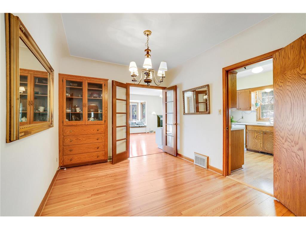 4200 Beard Avenue N Robbinsdale MN 55422 7063435 image12
