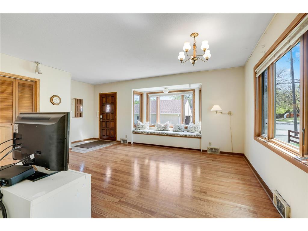 4200 Beard Avenue N Robbinsdale MN 55422 7063435 image16