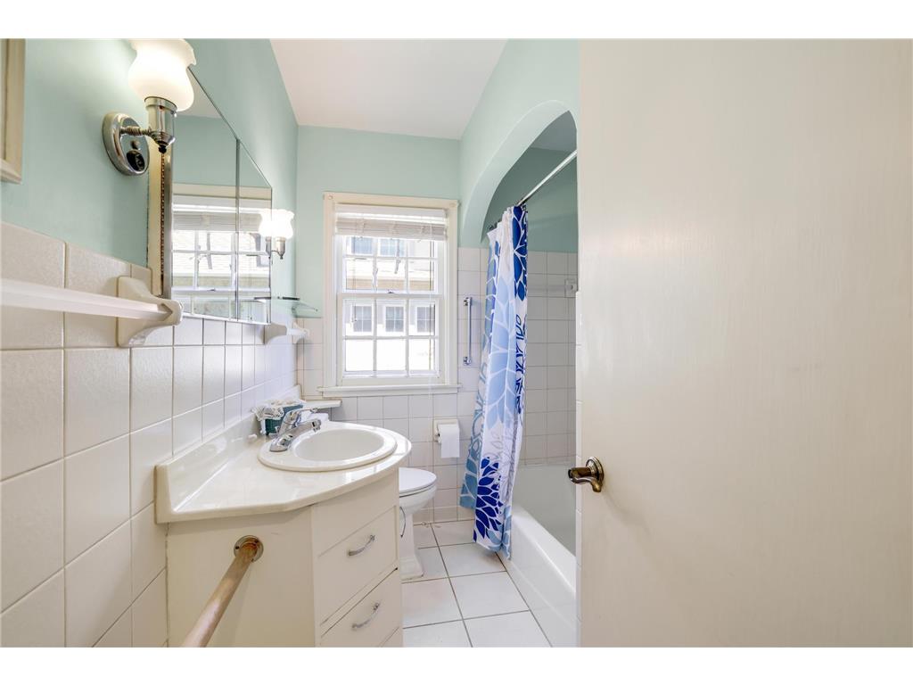 4200 Beard Avenue N Robbinsdale MN 55422 7063435 image23