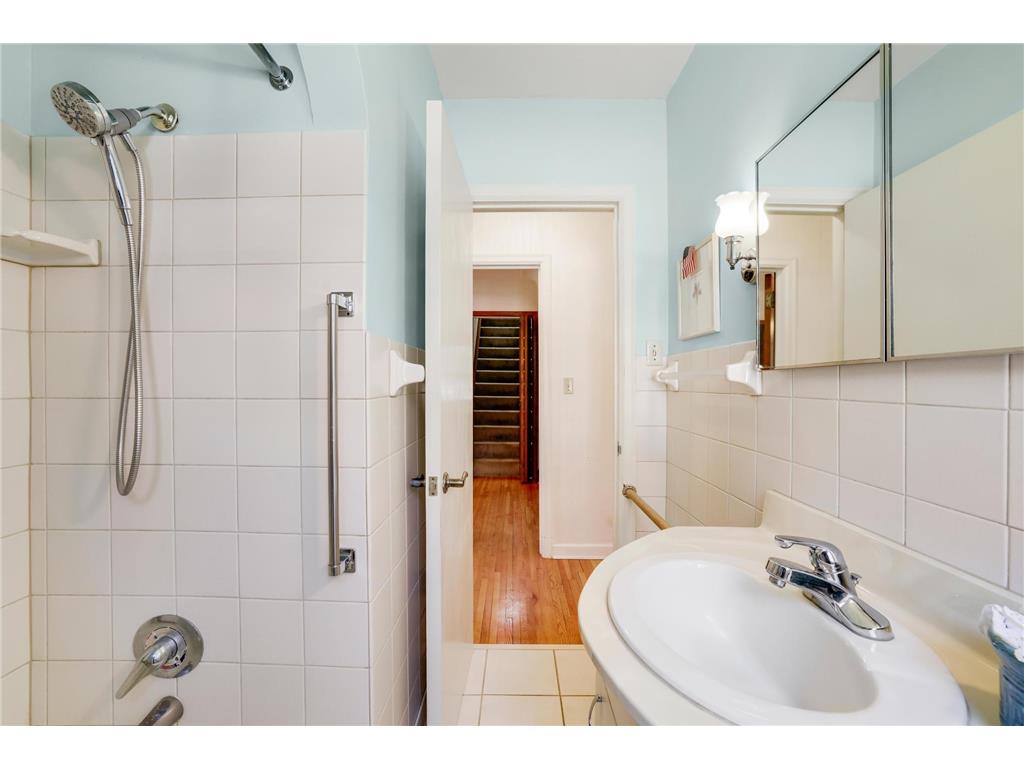 4200 Beard Avenue N Robbinsdale MN 55422 7063435 image24
