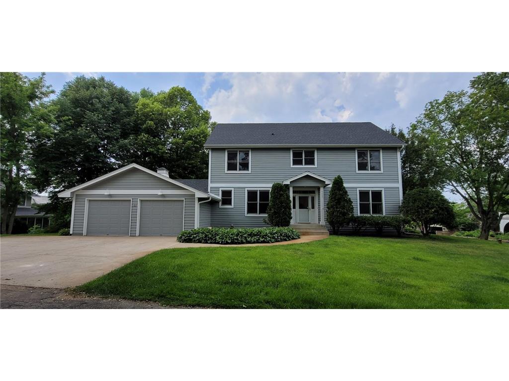 4200 North Lane, Deephaven, MN, 55331 MLS 6385914 Edina Realty