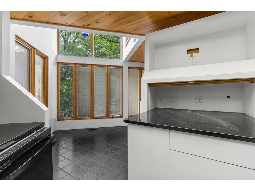 4200 Poplar Drive Golden Valley MN 55422 7103288 image12