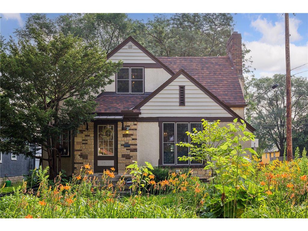 4200 Queen Avenue N Minneapolis MN 55412 6755808 image1