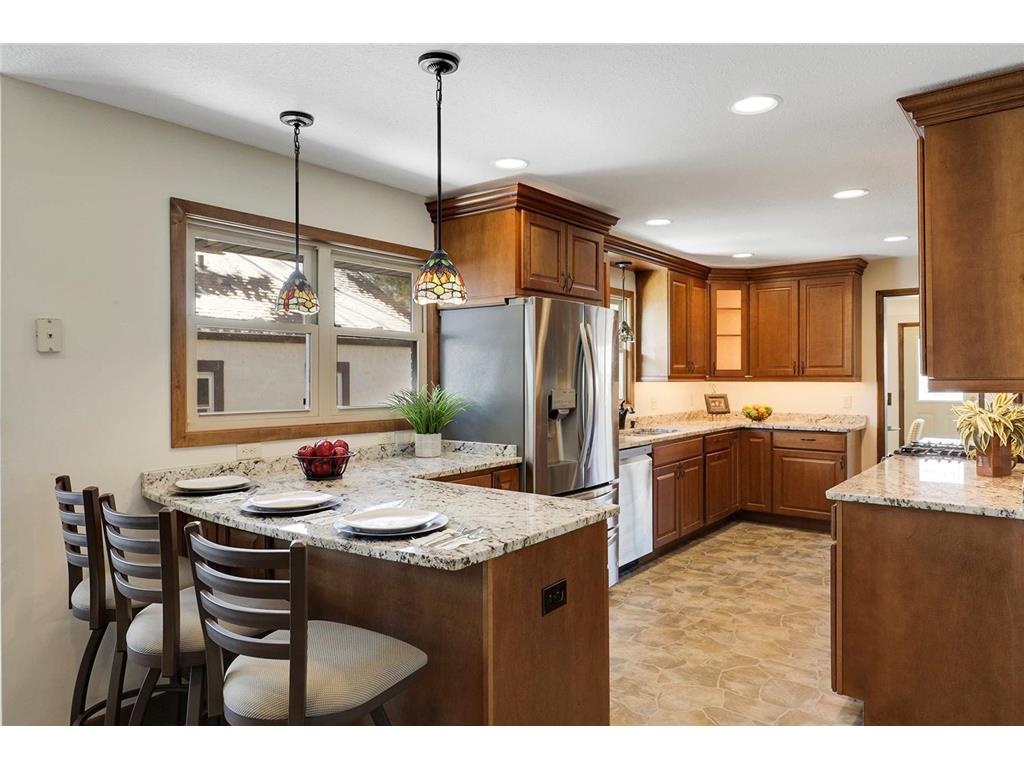 4201 40th Avenue N Robbinsdale MN 55422 - Crystal 7035777 image1