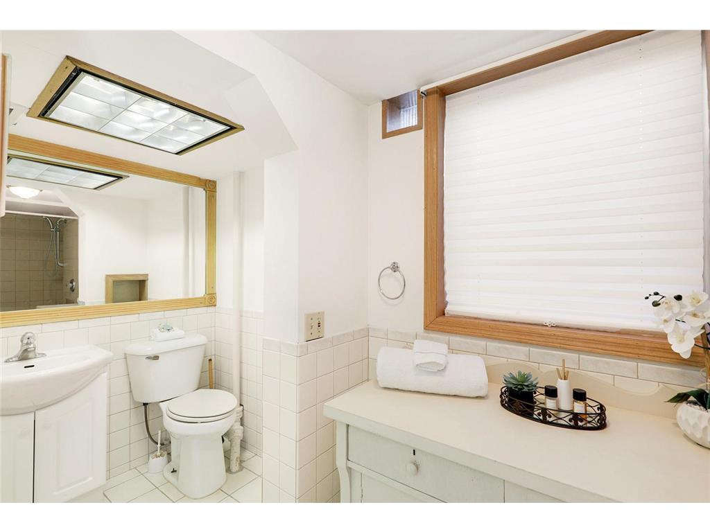 4201 40th Avenue N Robbinsdale MN 55422 - Crystal 7035777 image12
