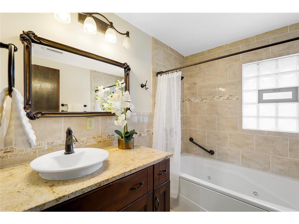 4201 40th Avenue N Robbinsdale MN 55422 - Crystal 7035777 image6
