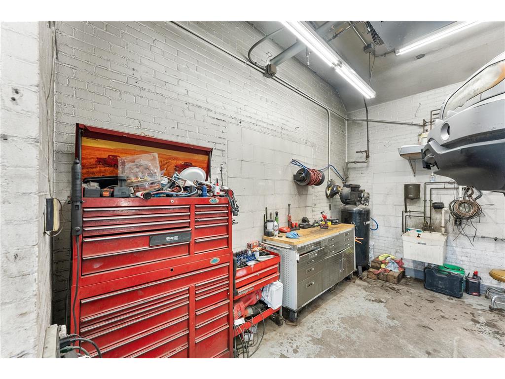 4201 E Lake Street Minneapolis MN 55406 6812773 image11