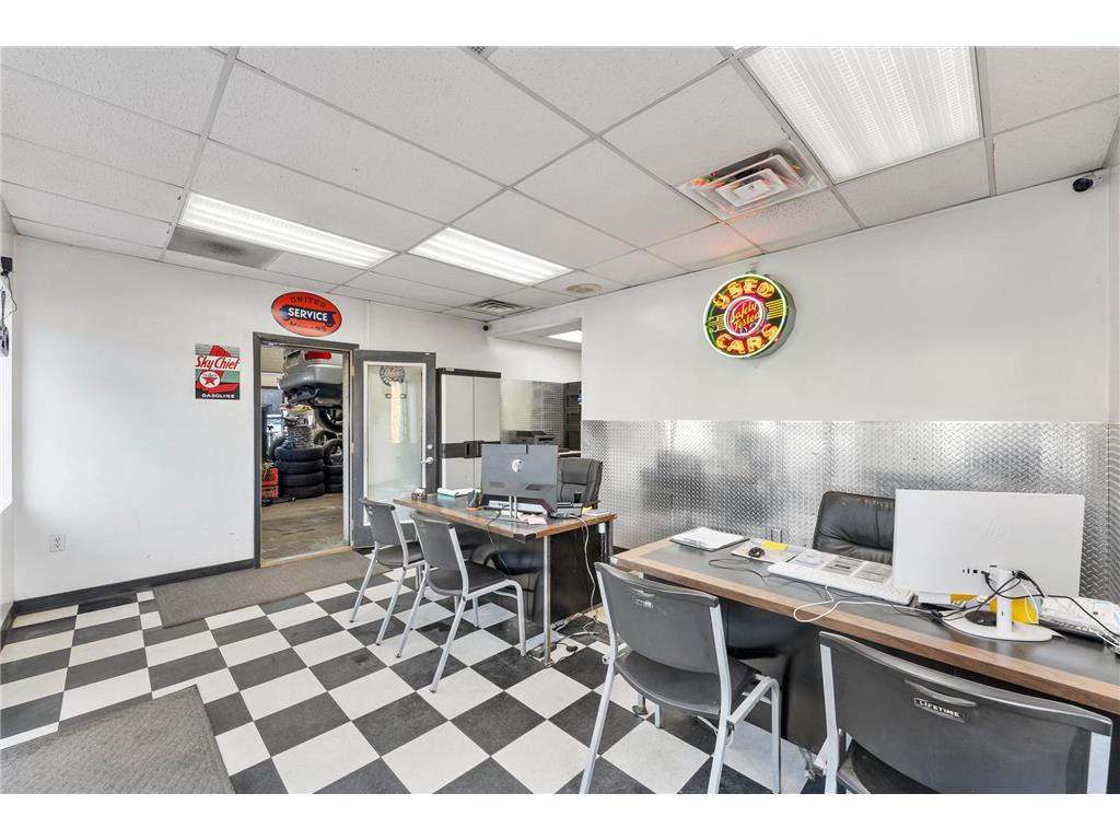 4201 E Lake Street Minneapolis MN 55406 6812773 image20