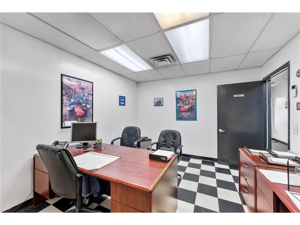 4201 E Lake Street Minneapolis MN 55406 6812773 image24