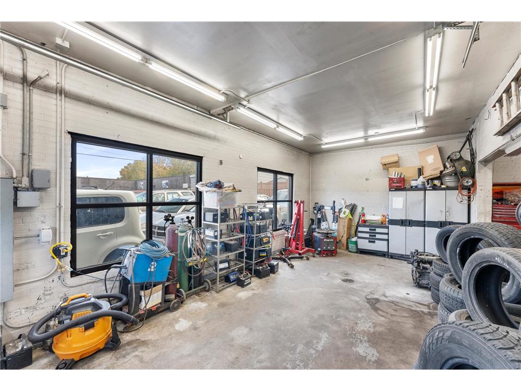 4201 E Lake Street Minneapolis MN 55406 6812773 image9