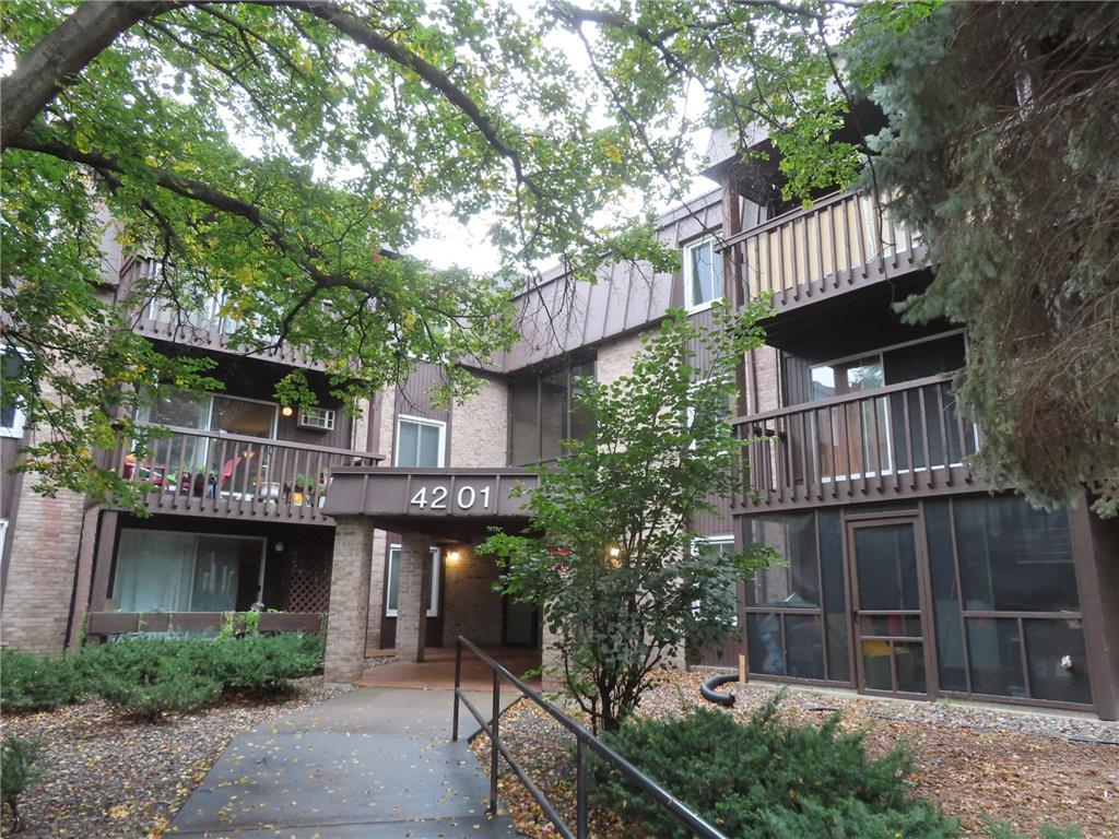 4201 Lakeside Avenue N #103 Brooklyn Center MN 55429 6798092 image1