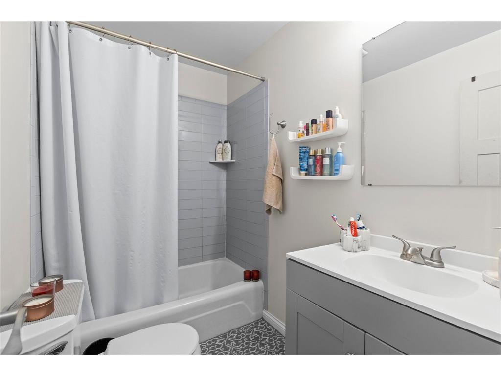 4201 Lakeside Avenue N #214 Brooklyn Center MN 55429 7113954 image13