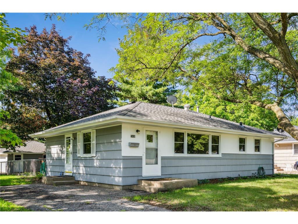 4201 Winchester Lane Brooklyn Center MN 55429 6418915 image1