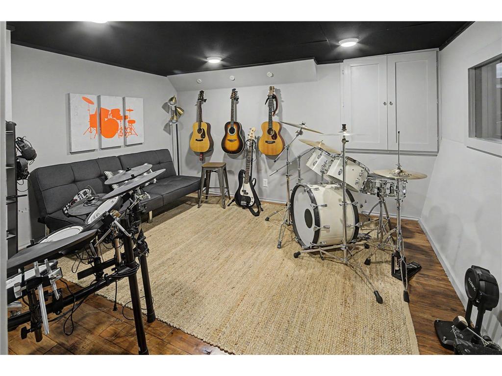 4202 Heathcote Road Deephaven MN 55391 7074748 image63