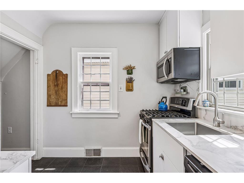 4202 Portland Avenue Minneapolis MN 55407 7107459 image13