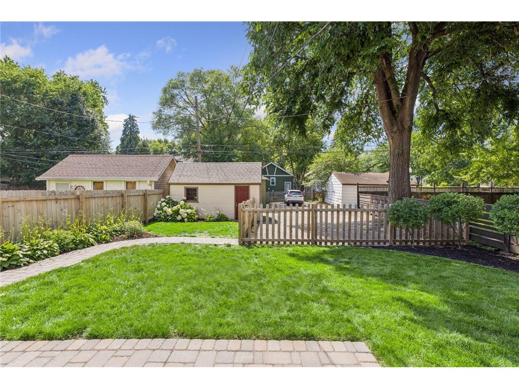 4202 Portland Avenue Minneapolis MN 55407 7107459 image32