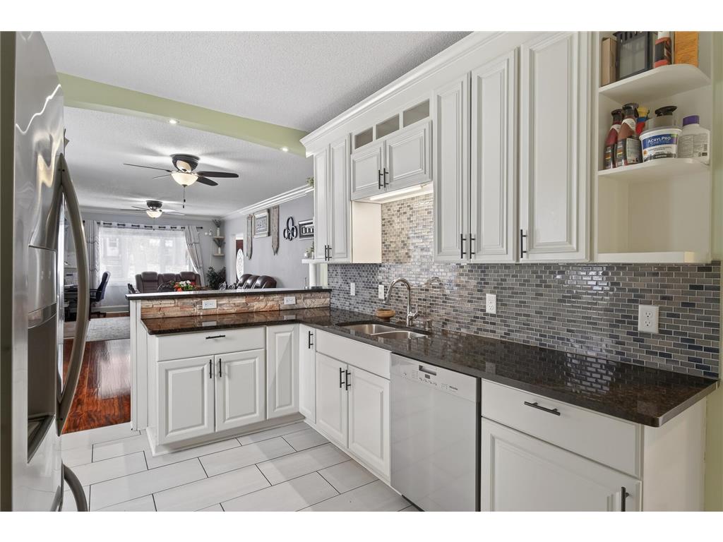 4205 Elliot Avenue Minneapolis MN 55407 7031057 image1