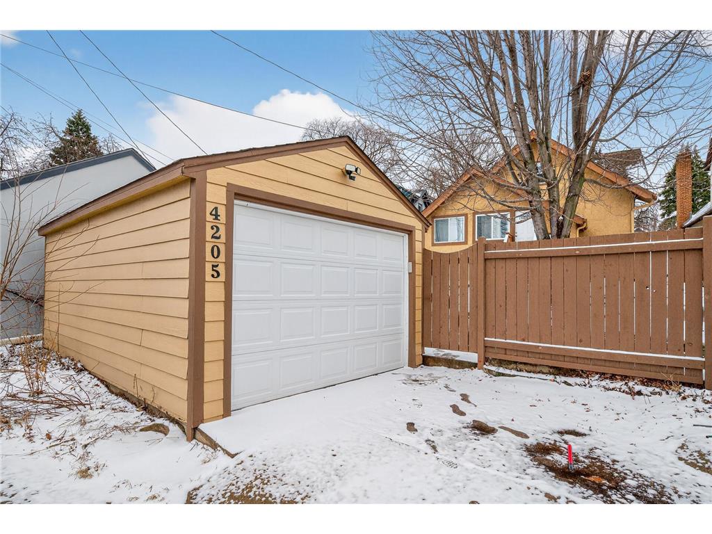 4205 Elliot Avenue Minneapolis MN 55407 7031057 image41