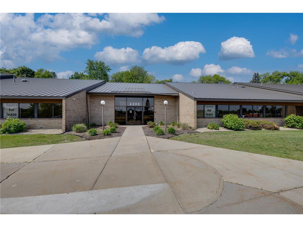 4205 Lancaster Lane N Plymouth MN 55441 7076236 image1
