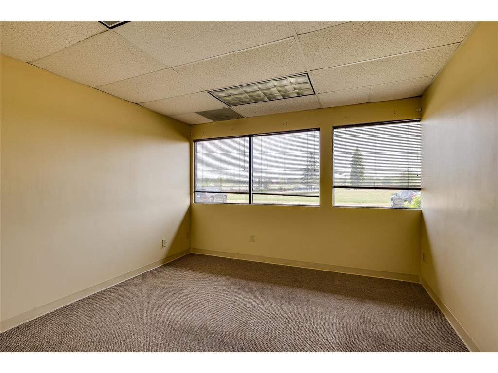 4205 Lancaster Lane N Plymouth MN 55441 7076236 image10