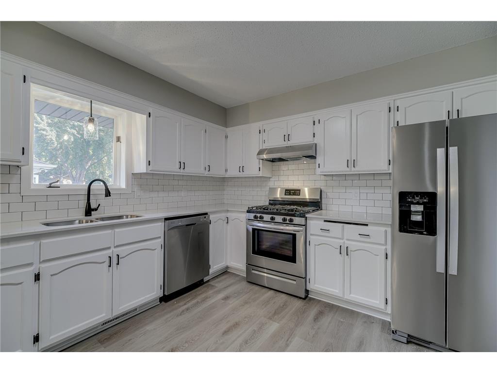 4207 Fillmore Street NE Columbia Heights MN 55421 6725984 image1