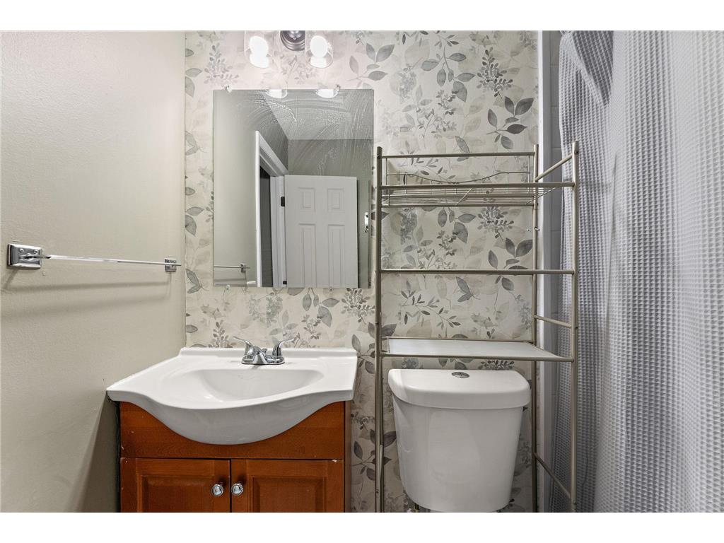 4207 Lakeside Avenue N #134 Brooklyn Center MN 55429 - Lower Twin Lake 7004002 image13