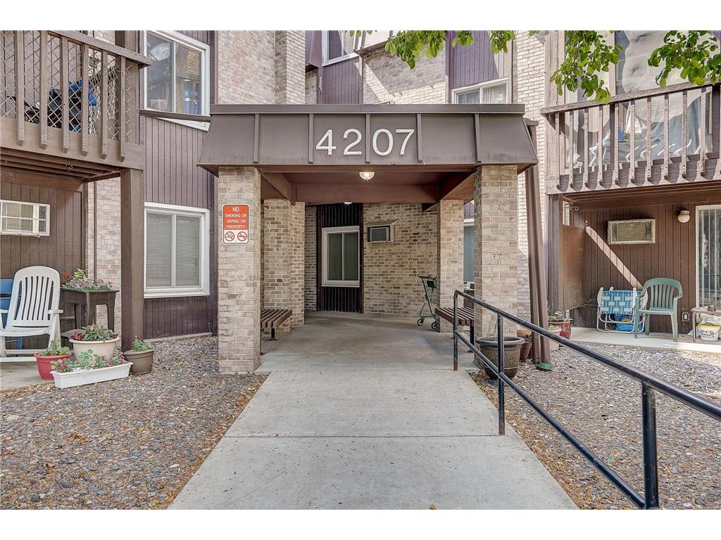 4207 Lakeside Avenue N #137 Brooklyn Center MN 55429 6389236 image1