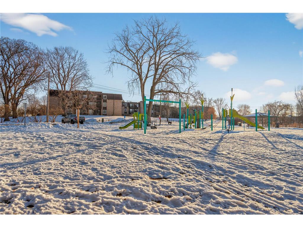 4207 Lakeside Avenue N #137 Brooklyn Center MN 55429 7004349 image34