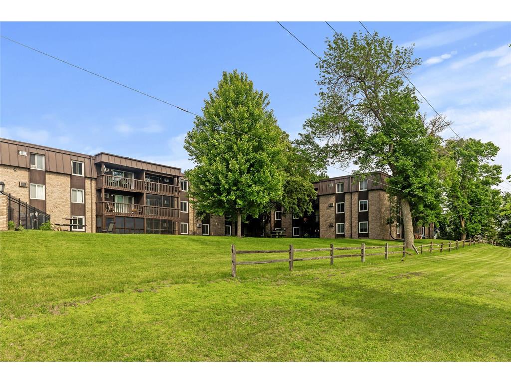 4207 Lakeside Avenue N #328 Brooklyn Center MN 55429 6724169 image2
