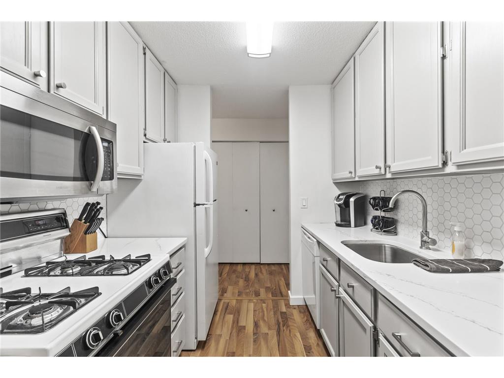 4207 Lakeside Avenue N #328 Brooklyn Center MN 55429 7068780 image13