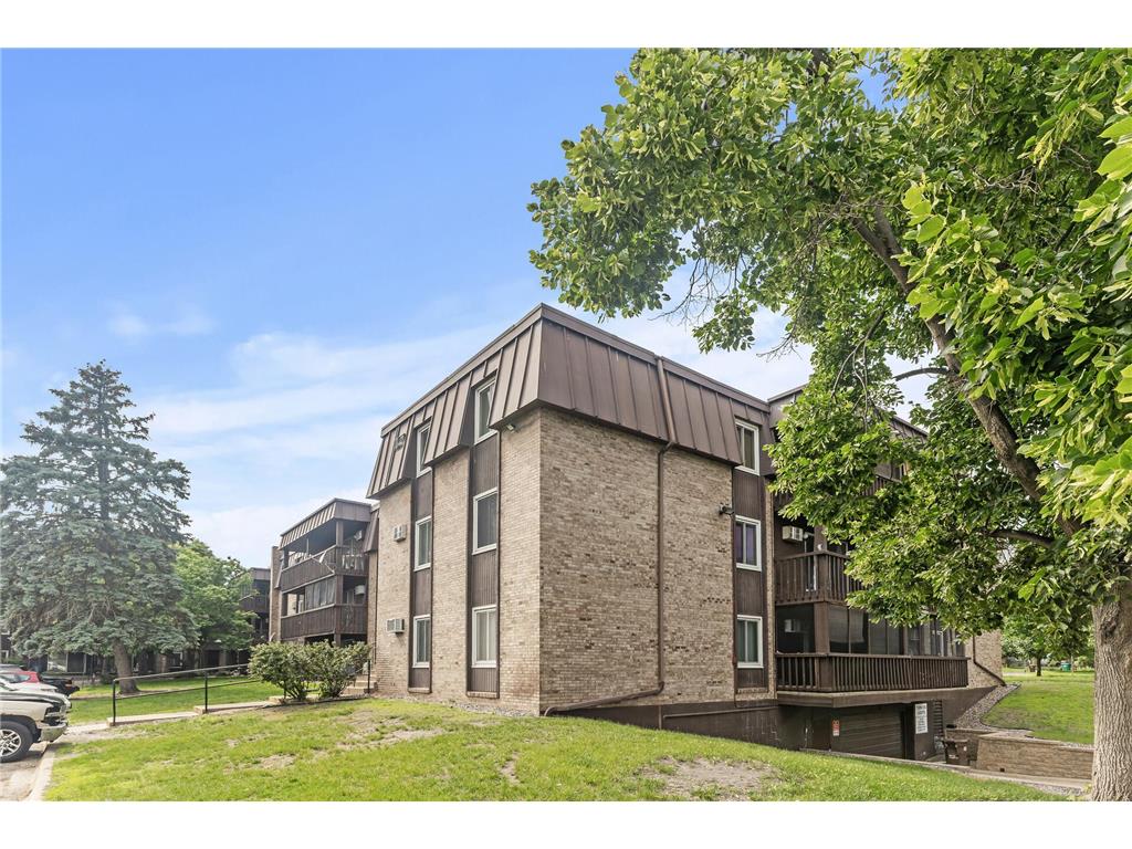 4207 Lakeside Avenue N #328 Brooklyn Center MN 55429 7068780 image3