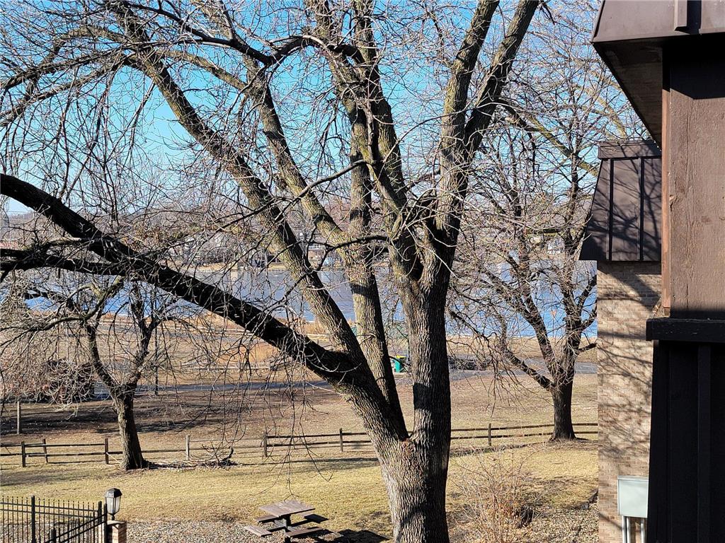 4207 Lakeside Avenue N #331 Brooklyn Center MN 55429 6490274 image1