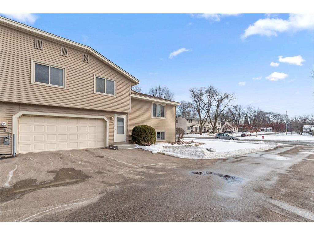 4208 W 124th Street Savage MN 55378 7017124 image1