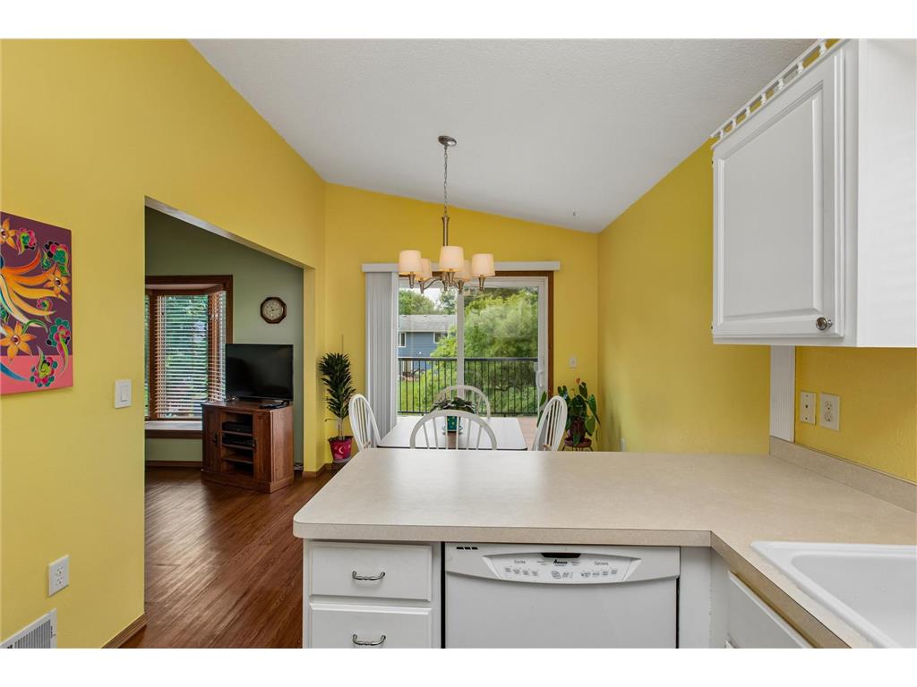 4209 Braddock Trail Eagan MN 55123 7097692 image14
