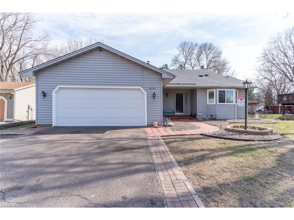 4209 Estate Drive Brooklyn Park MN 55443 6705706 image1