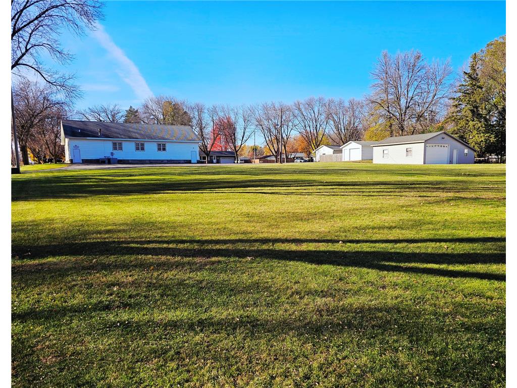 421 13th Street SE Willmar MN 56201 6814530 image1