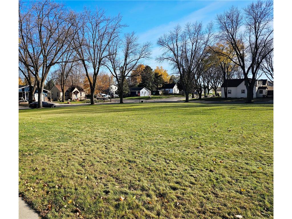 421 13th Street SE Willmar MN 56201 6814530 image3