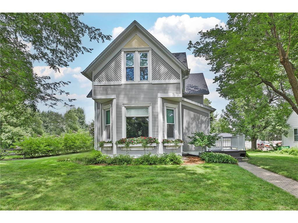 421 1st Street SW New Richland MN 56072 6759568 image1