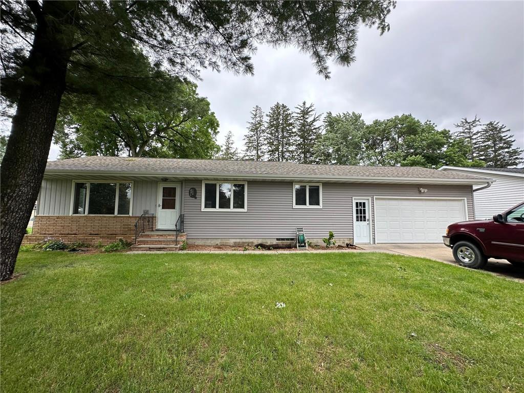 421 2nd Street NW New Richland MN 56072 6561605 image1