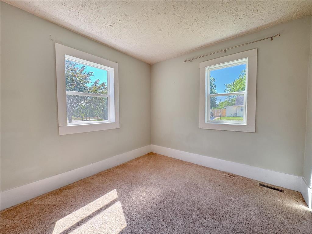 421 Bowling Avenue Detroit Lakes MN 56501 7088715 image14