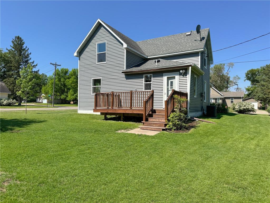 421 Bowling Avenue Detroit Lakes MN 56501 7088715 image2